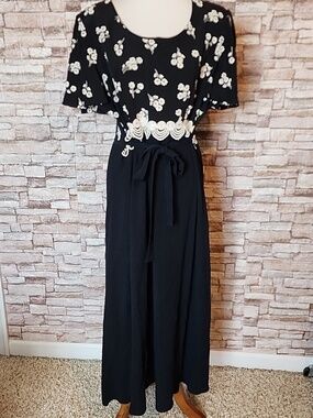 Ultra Dress NY Vintage  Black and White Floral Dres